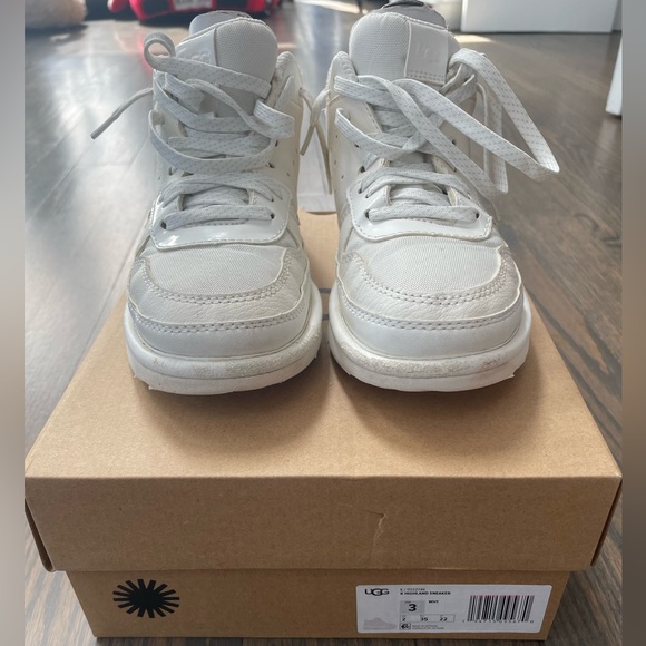 Ugg Kids Highland Sneaker - White - Size 3 - Picture 2 of 6
